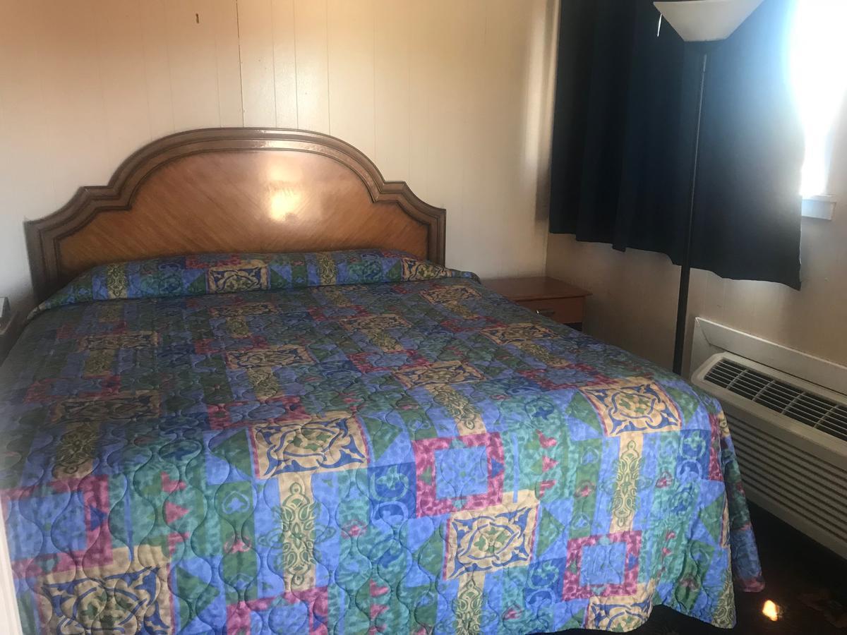 גארברוויל Lone Pine Motel מראה חיצוני תמונה